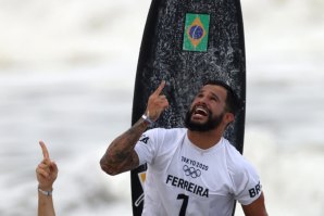 Uma carta de Deus para os surfistas brasileiros católicos do CT: &quot;vamos manter as nossas conversas humildes e privadas&quot;