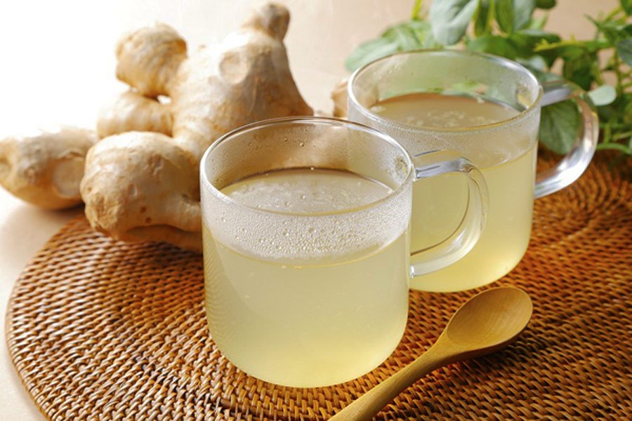 Gengibre e curcuma para iniciar o dia cheio de energia.