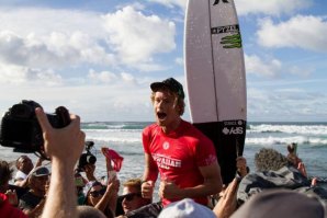 John John ao vencer a etapa do Hawaiian Pro em 2016. Foto: WSL / Heff