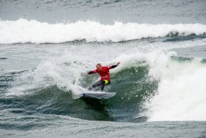 Ruben Gonzalez a competir com a &quot;Dragon&quot; no Allianz Figueira Pro, 3ª etapa da Liga MEO Surf. 