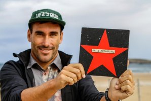 ARITZ ARANBURU É RECONHECIDO NO “SURFING WALK OF FAME” ESPANHOL