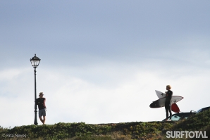 Elite surfers start firing up in Peniche