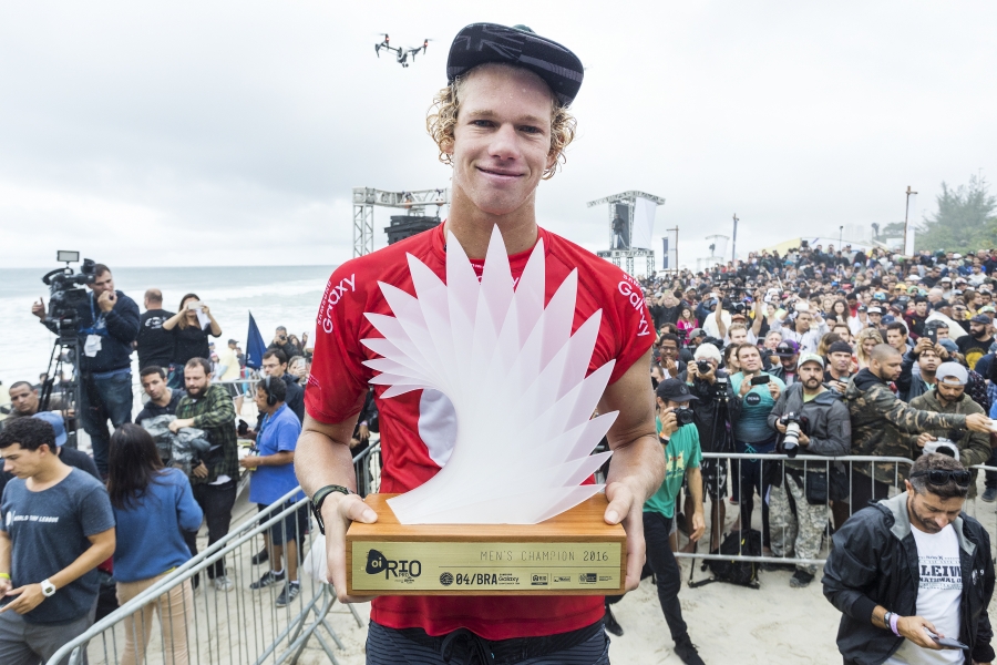 ohn John Florence (HAW) claims victory at the 2016 Oi Rio Pro. Today&#039;s win vaults Florence to 3rd on the WSL Jeep Leaderboard heading into the Fiji Pro. 