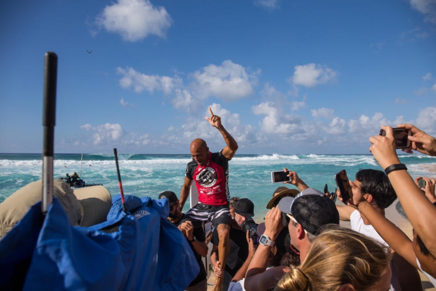 VOLCOM PIPE PRO: KELLY SLATER RULES SUPREME