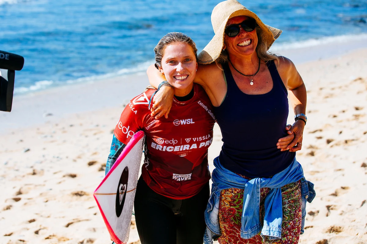 Francisca Veselko tem 18 anos, é campeã nacional de surf e agora