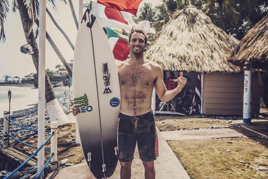 Surfista Português Frederico Morais qualifica-se para o Challenger Series 2023