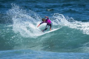 Camilla Kemp é uma das surfistas portuguesas que irá competir no QS6000 mexicano.