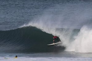 Em Santa Bárbara, a meter para dentro num dia de offshore. 