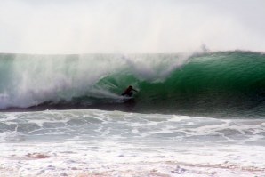 Super Tubos é a praia principal para o WCT