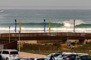 O surf e o turismo voltam a dar as mãos. 