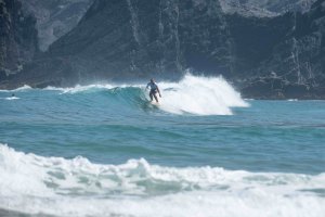 Francisco Freitas, Carolina Mendes e Kika Califórnia lideram Campeonato Nacional de Longboard