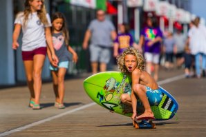 MINI DOCUMENTÁRIO SOBRE UMA TALENTOSA CRIANÇA SURFISTA DE 8 ANOS DE IDADE