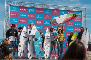 Matias Canhoto e Maria Salgado entre os portugueses qualificados para a Final Europeia do Rip Curl GromSearch