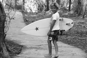 PIETRO GARROUX, O SURF AOS 8 ANOS