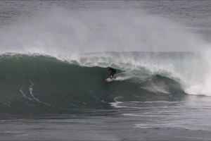 O Inverno de 2023 na Ericeira, resumido em 33 tubos e 22 surfistas