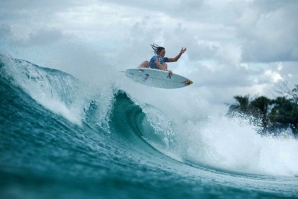 Carissa Moore venceu o Roxy pro em 2015, frente a Stephanie Gilmore.