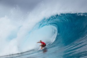 Quando a competição reiniciar Adriano de Souza vai bater-se com Stu Kennedy no Heat 12 do Round 3.