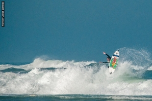 PEDRO BOONMAN VENCE JERVIS AND VAGABONDS