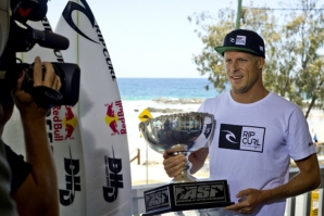 2013: O ANO DO SURF GLOBAL