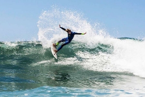 Jakob a varrer um lip da costa sul.