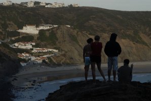 Final de tarde na Praia da Arrifana