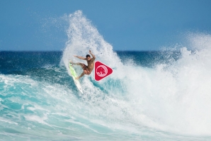 MICHEL BOUREZ: O JIU JITSU AJUDOU-O A MELHORAR O SURF