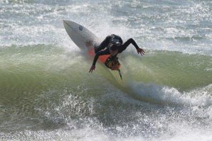 Forte nortada não demoveu esperanças na 2.ª etapa do Circuito de Surf do Norte