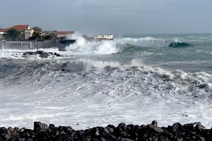 O Mediterrâneo a rugir: ciclone Harry gera ondulação extrema na Sicília