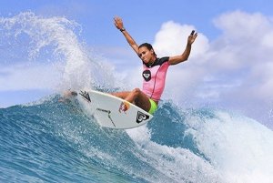 Golfinhos marcam presença no treino da atleta do WCT