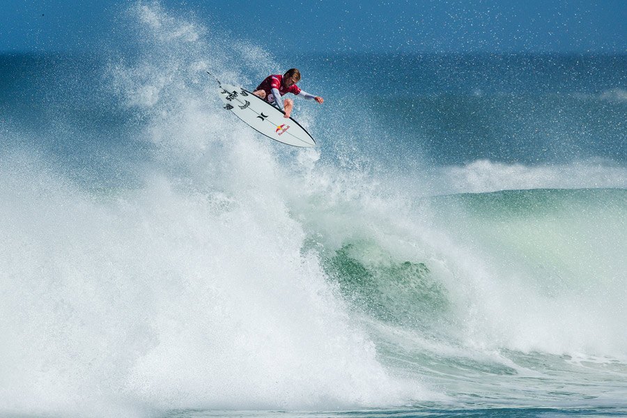 Californiano Kolohe Andino mantém-se em competição.