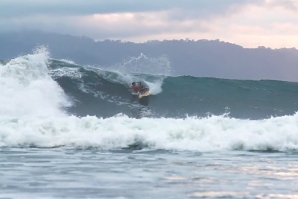 Robby Naish apanha onda durante mais de 2 minutos