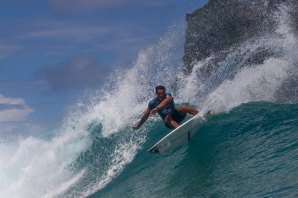 RAMZI BOUKHIAM VENCE O OI HANG LOOSE PRO CONTEST