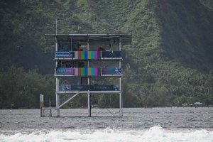 A polémica torre de juízes de Teahupo'o já foi desmantelada
