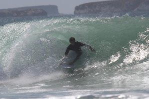 FAMILIA ANTUNES (PAI E FILHO) NUMA SESSÃO DE SURF ALGURES EM PENICHE