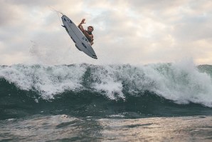 Frederico Morais a ir com para a nova temporada havaiana.