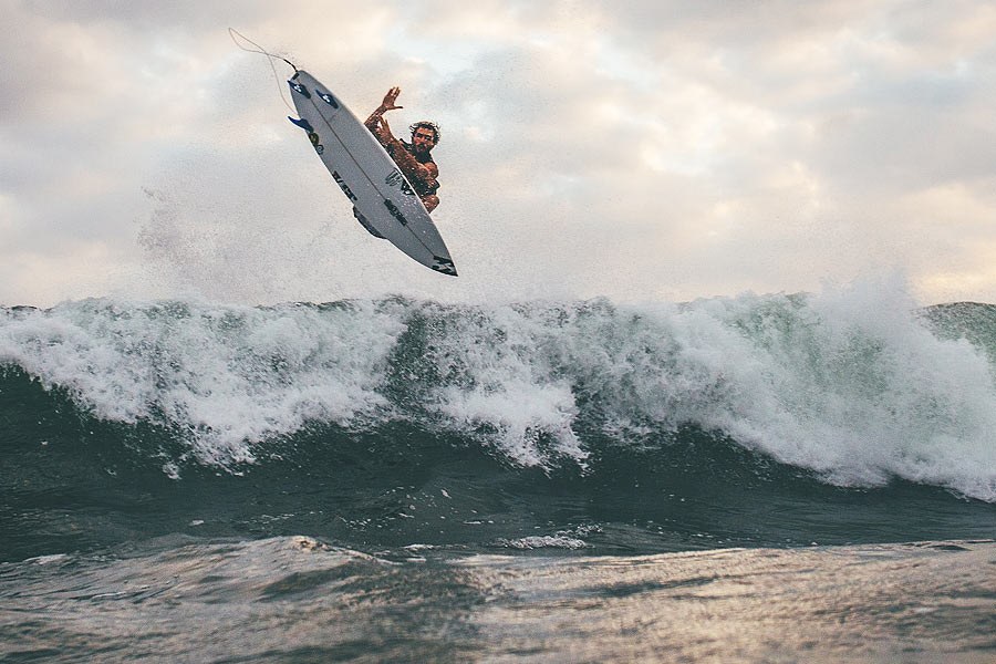 Frederico Morais a ir com para a nova temporada havaiana.