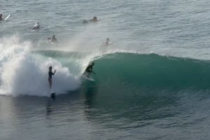 Os 10 momentos mais caóticos de surf captados em 2024
