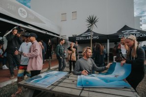 Surfistas da Billabong na 58 Surf Peniche