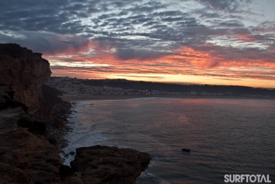 ESTA MANHÃ FOI ASSIM NA NAZARÉ