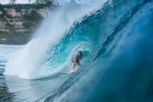 BETHANY HAMILTON DE OLHO NO CHAMPIONSHIP TOUR PARA 2021