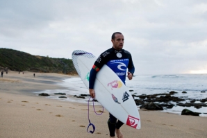 TIAGO PIRES TEM DUELO MARCADO COM JOHN JOHN FLORENCE