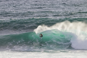 Tyler Wright destaca-se na estreia das mulheres em Margaret River