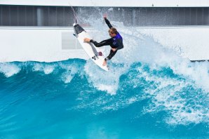 Man-on-Man na Wavegarden Cove