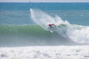 ONDAS PERFEITAS E COMPRIDAS NO SURF PRO ESPINHO DA WSL