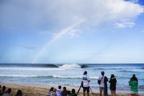 Altura para retemperar forças para os surfistas do CT