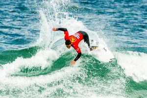 Tomás Fernandes é um dos surfistas presentes em Ballito.