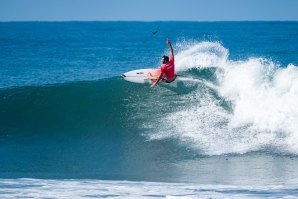 Seleção Nacional com estreia de luxo no arranque do Mundial de Surf