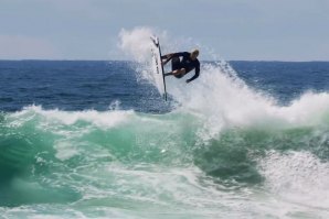 Ethan Ewing no México a mostrar a precisão do seu surf
