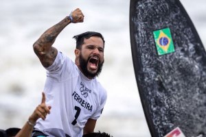 Italo Ferreira e Carissa Moore nomeados para o Prémio Laureus
