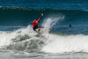 Teresa Pereira a manobrar forte e eficaz numa finalização